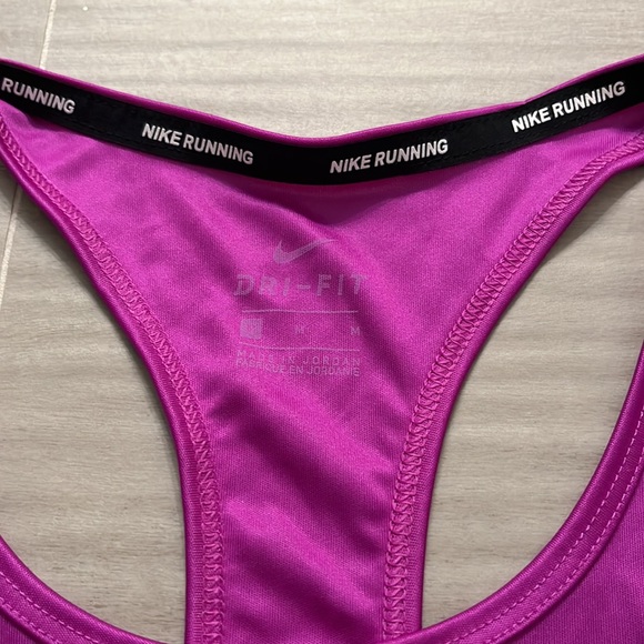 Nike dry fit running tank - Picture 2 of 4